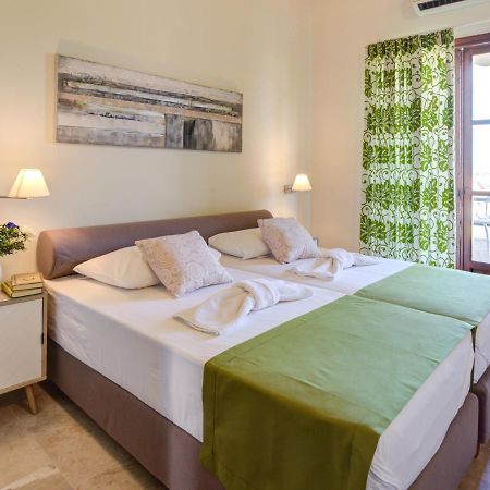 Chriselen Hotel Eleonas Exterior photo