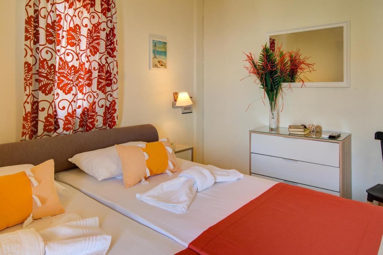 Chriselen Hotel Eleonas Exterior photo
